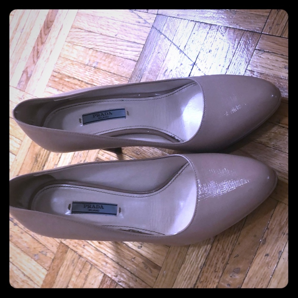 Prada Patent leather Round -Toe Pumps